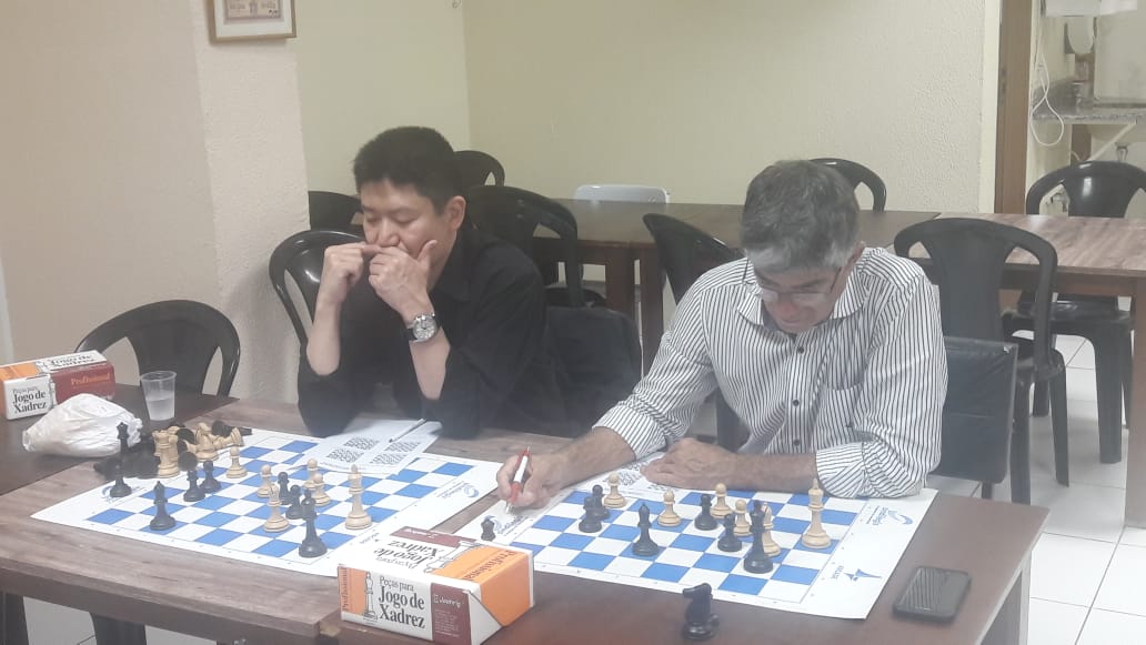 Foto de enxadristas presentes no encontro.